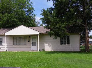 1328 Cheyenne Ave, Salina, KS 67401