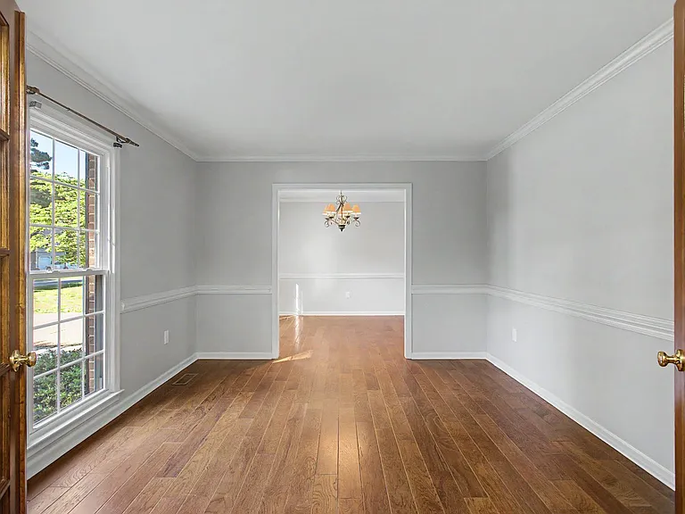 128 Stone Lake Ct — Photo 2