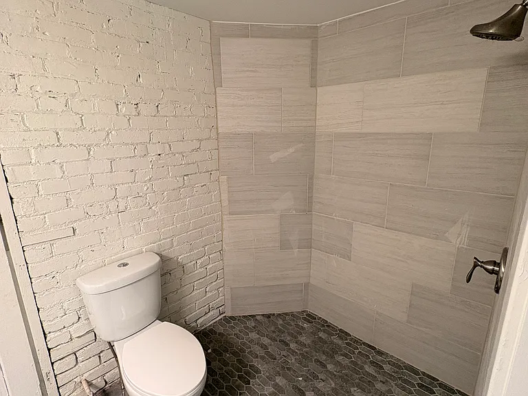 913 Forest Ave — Photo 42