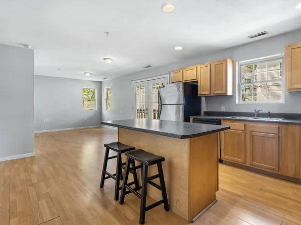 400 Forest Ave | 2 Bed, 3 Bed, & 4 Bed Options