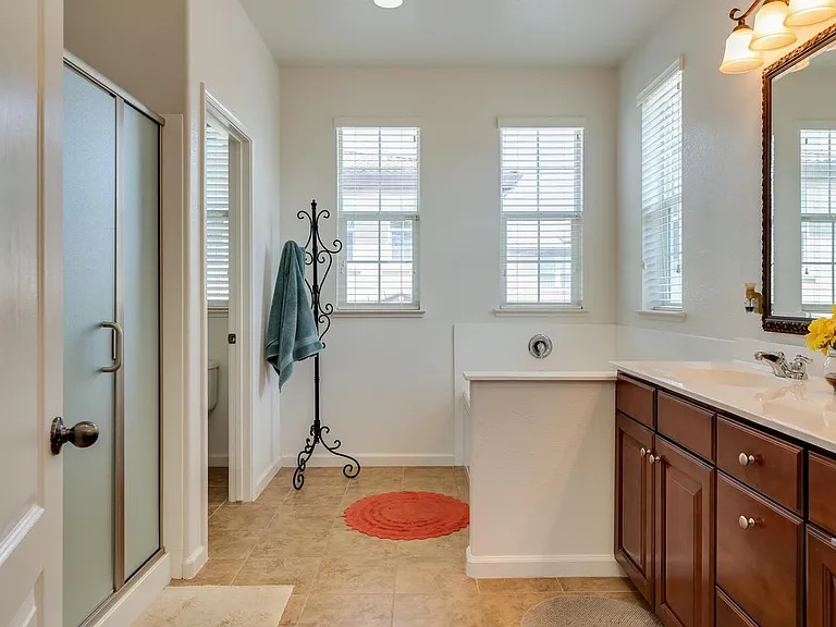 812 Blossom Rock Ln — Photo 16
