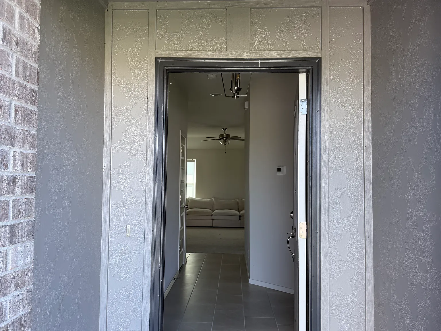 3 bed, 1519 sqft, $2,000 — Photo 2