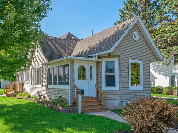 922 Sage St, Lake Geneva, WI 53147