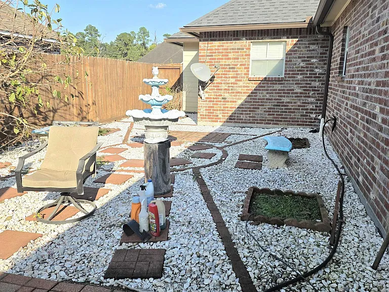282 Allan Dr — Photo 22
