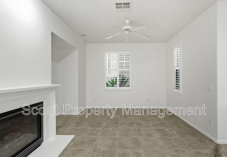 40026 Somerville Ln — Photo 9