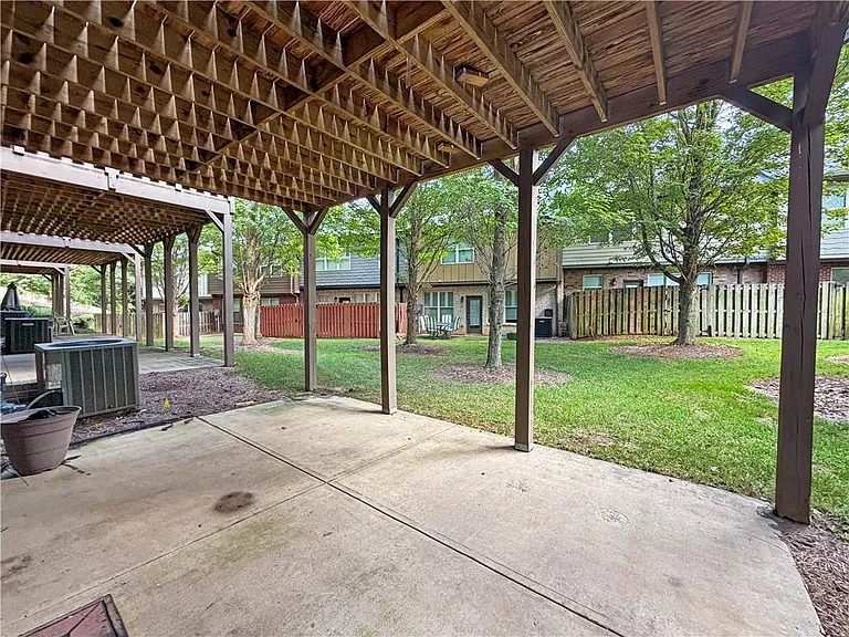3239 Claudia Ct — Photo 38