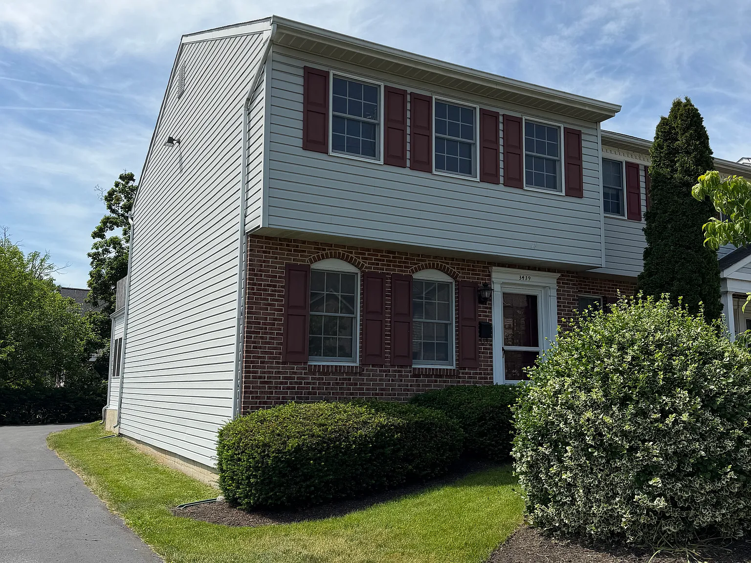 2 bed, 2.5 bath, 1268 sqft, $2,195 — Photo 2