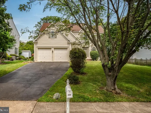 630 Marshall Dr NE, Leesburg, VA 20176
