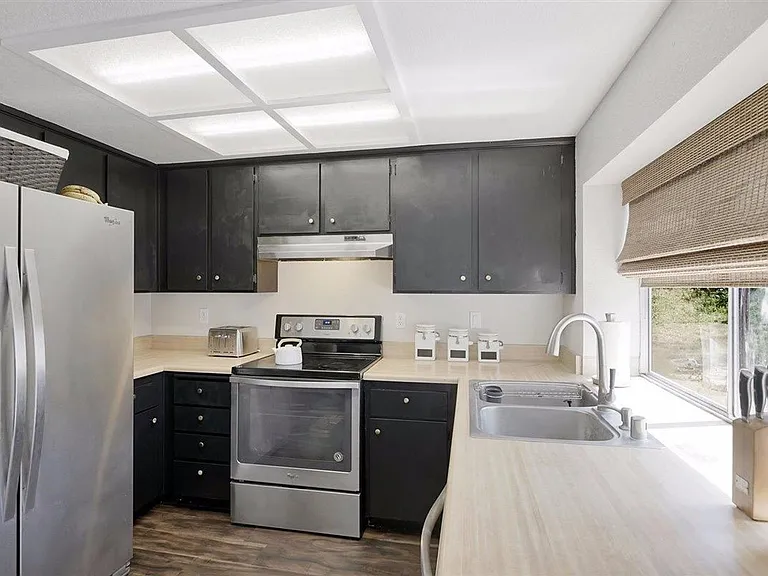 5411 Vichy Cir — Photo 11