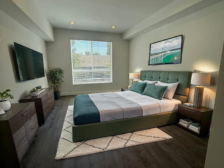 7120 Bellaire Ave #206 — Photo 4