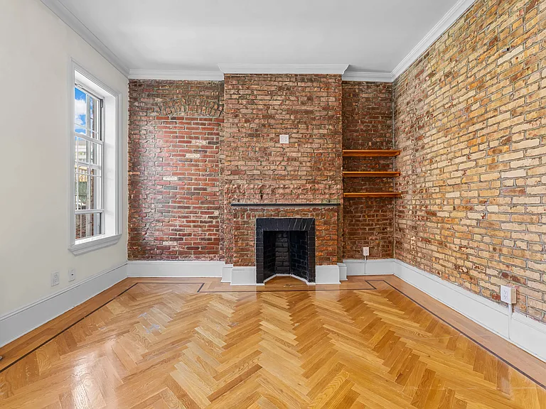 220 Sullivan St #5H — Photo 4