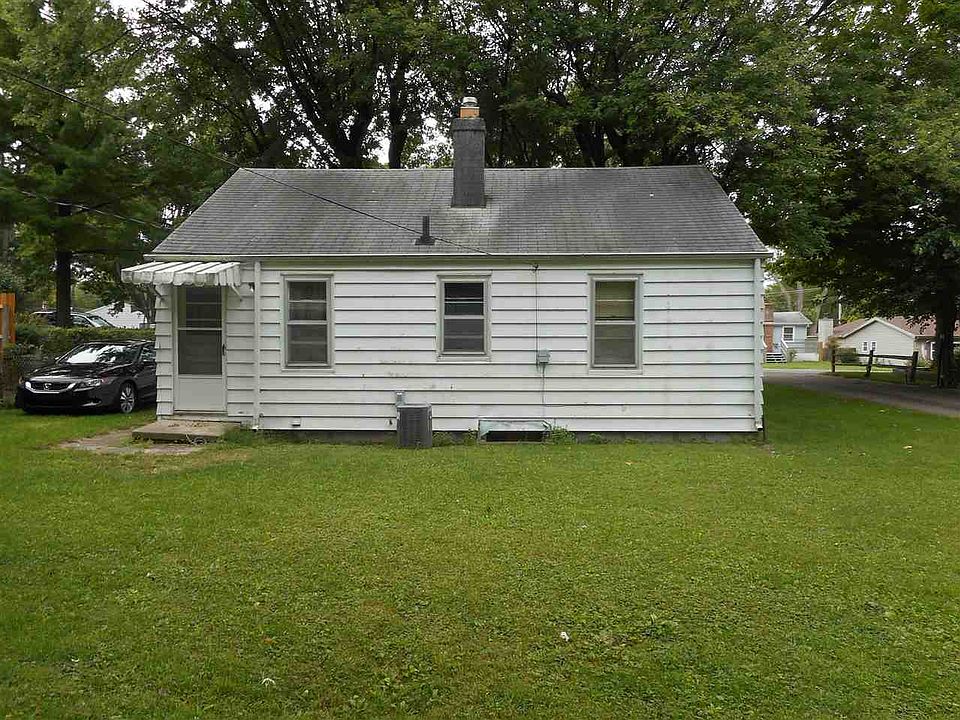 2nd image of 54296 Terrace Ln