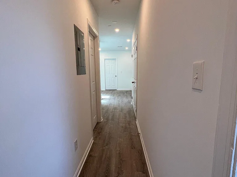 1646 F St NE #1 — Photo 4
