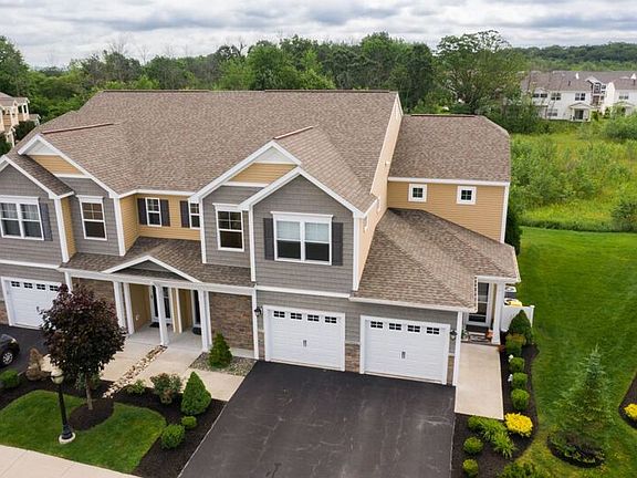 2nd image of 19 Stacey Ct