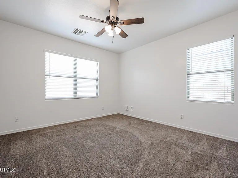 41298 W Parkhill Dr — Photo 8