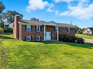 817 N Hills Dr, Johnson City, TN 37604