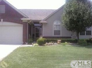 49979 Regent St, Shelby Township, MI 48317