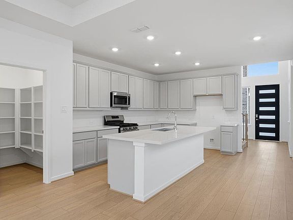 2nd image of 22127 Rangemore Dr