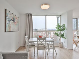 22 Southport St #828, Toronto, ON M6S 4Y9