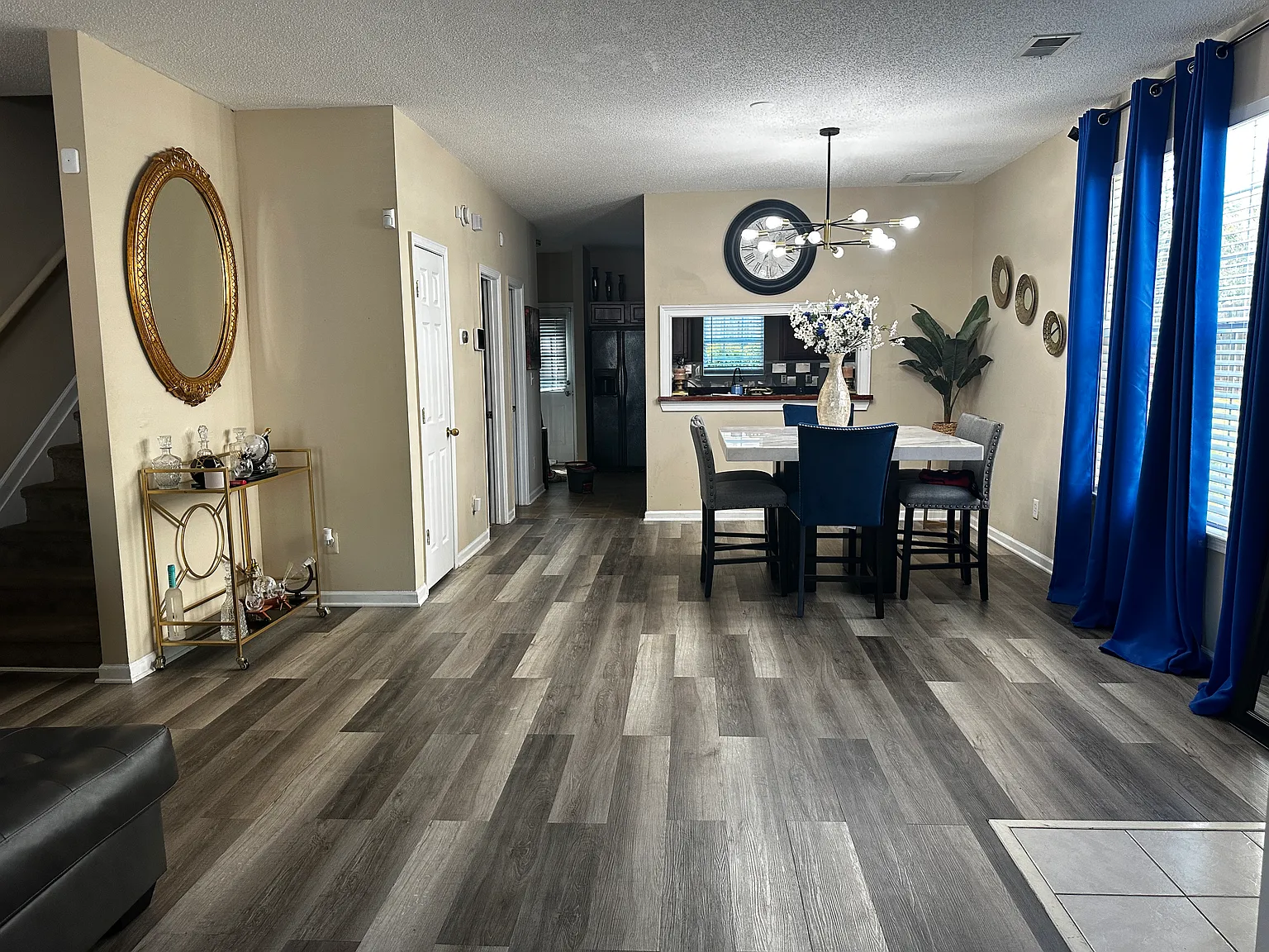 4 bed, 1600 sqft, $1,950 — Photo 2