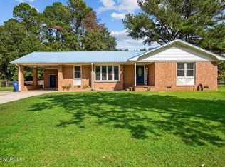 2807 Graham Dr, Kinston, NC 28504