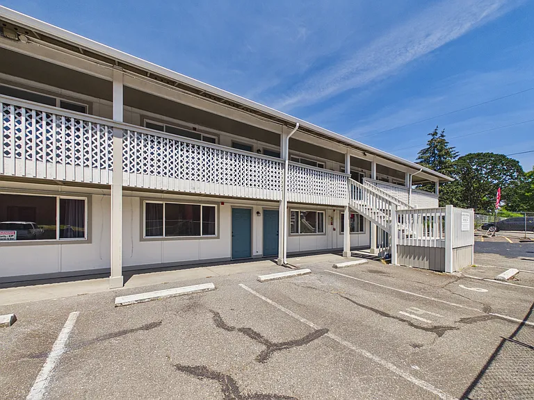 14900 Union Ave SW #2 — Photo 11