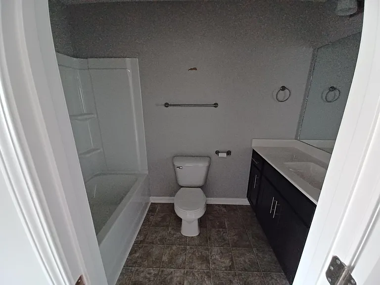 219 Woodland Valley Ln — Photo 4