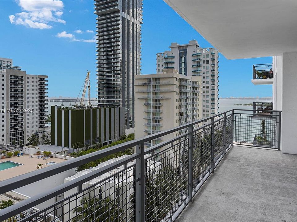 1st image of 2149 N Bayshore Dr #1-0302