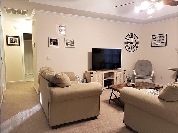 5th image of 856 Old Field Dr