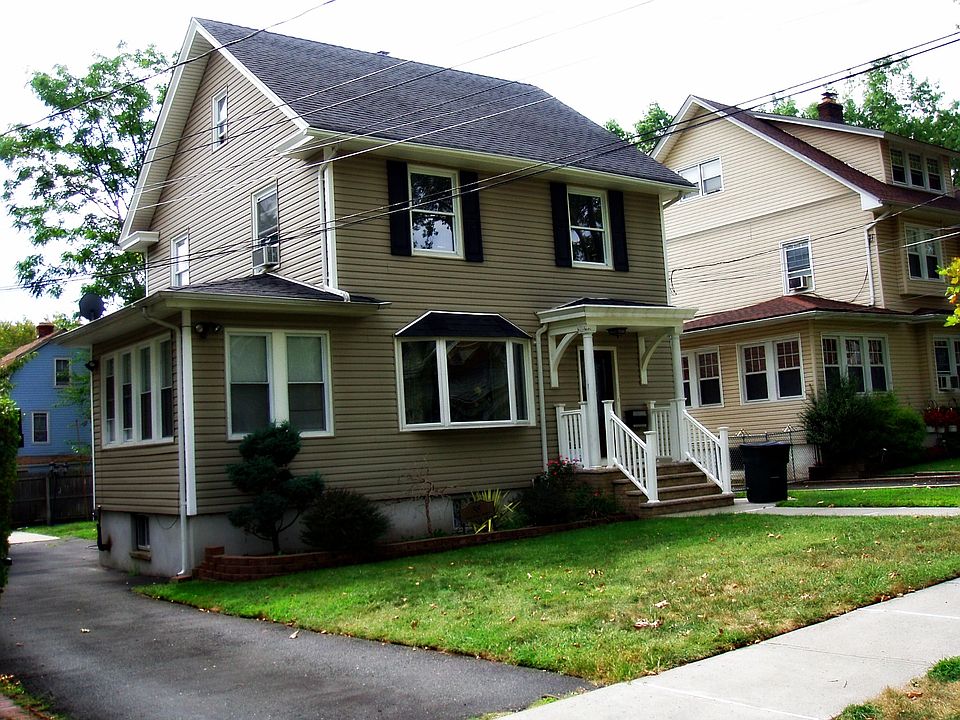 1st image of 58 Evergreen Ave