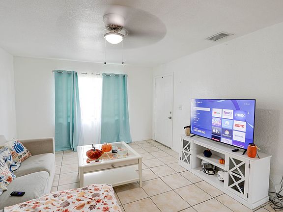 4th image of 383 Cocoa Ct