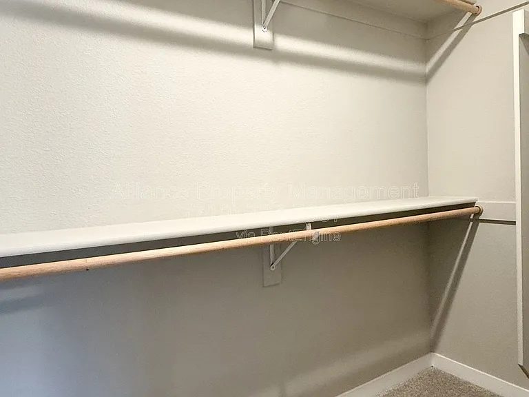 5424 Carvel Grv — Photo 35