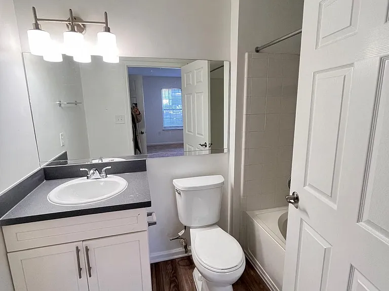 Wesley St. Claire Apartments at Lawrenceville — Photo 127
