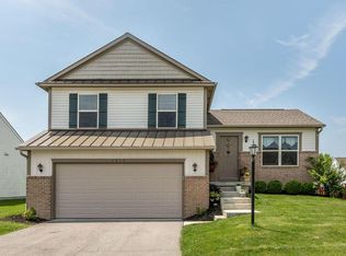 1212 Parsons Ct, Pataskala, OH 43062