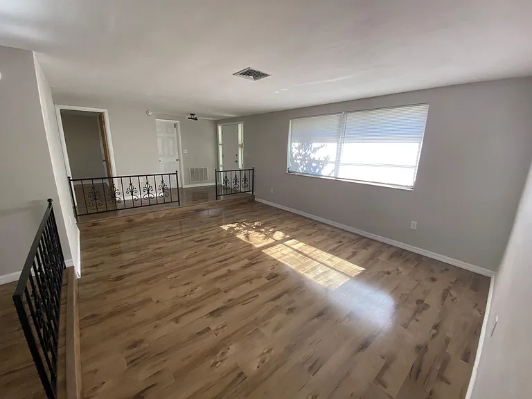 6041 13th Ave — Photo 11