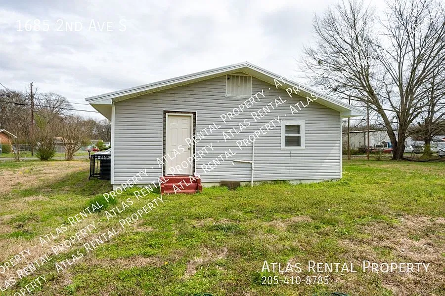 Charming 3BR Retreat in Dolomite Renovated & Pet-Friendly! — Photo 3
