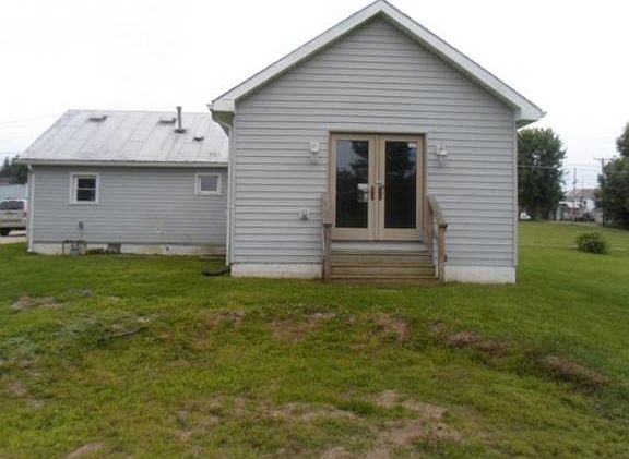 2nd image of 121 North St