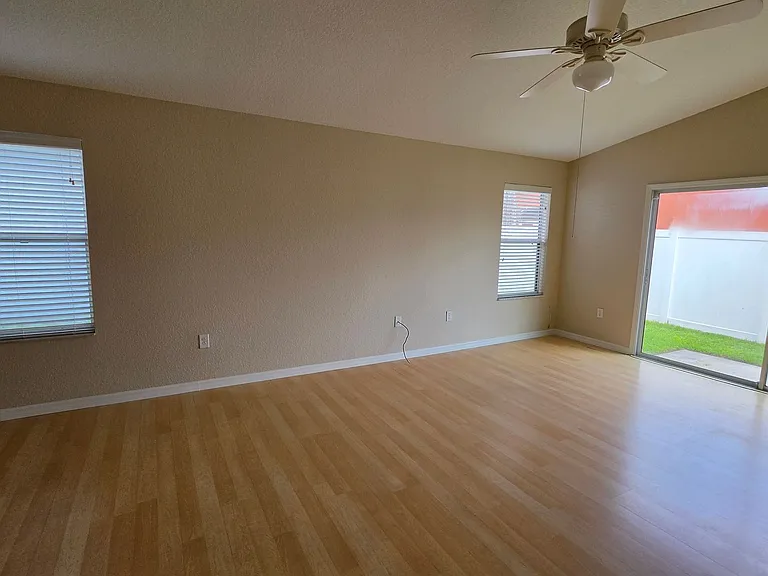 4900 NE 123rd Ln — Photo 21