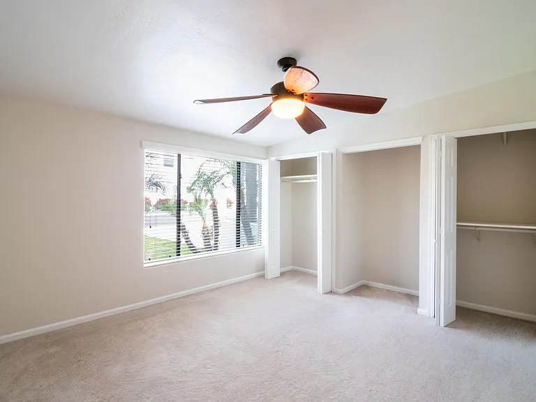 4633 E Devonshire Ave — Photo 31