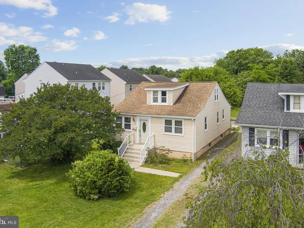 218 N Hammonds Ferry Rd, Linthicum, MD 21090