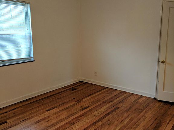 5th image of 7110 Eastlawn Dr APT 2