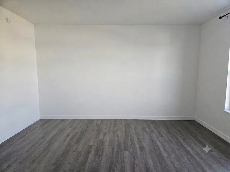 2104 Vernice Dr — Photo 10