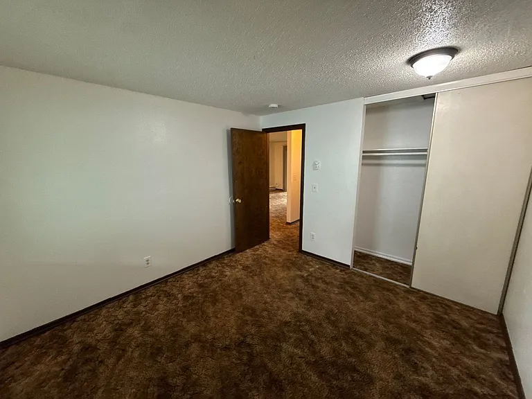 4135 State St #11 — Photo 13