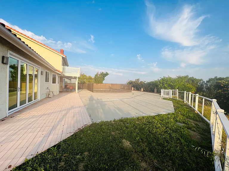 19044 Summit Ridge Dr — Photo 7