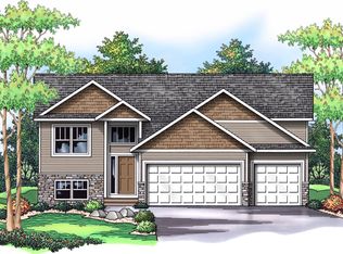 115 Robinson Dr, Lino Lakes, MN 55014