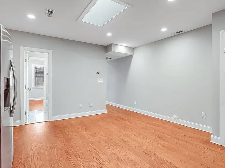 1714 W Virginia Ave NE #3 — Photo 11