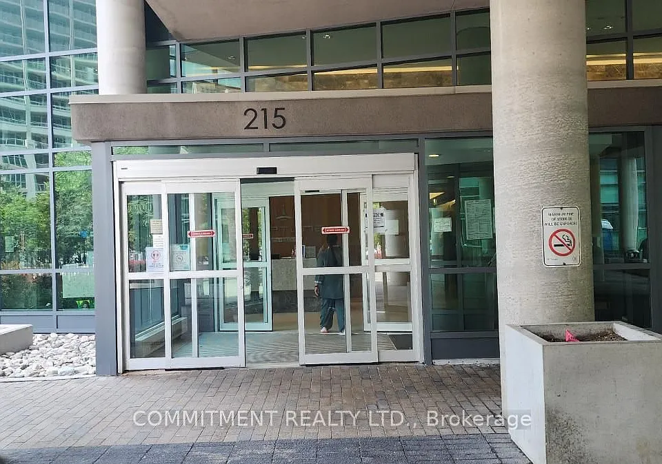 215 Fort York Blvd #215
