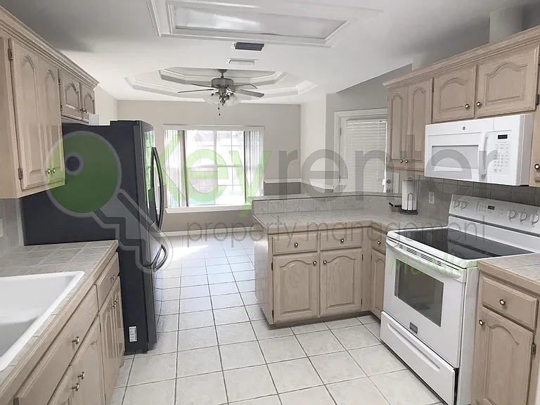1918 Fawn Cir — Photo 14