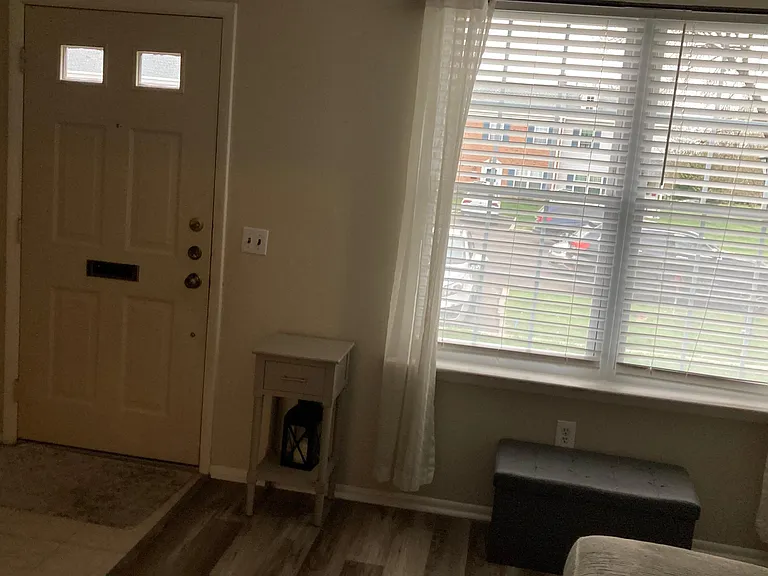 2308 Lexington Ct — Photo 3