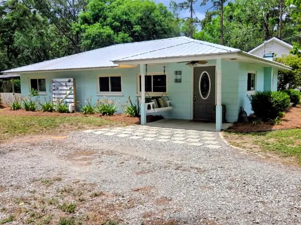 840 E 1st St, Midway, GA 31320